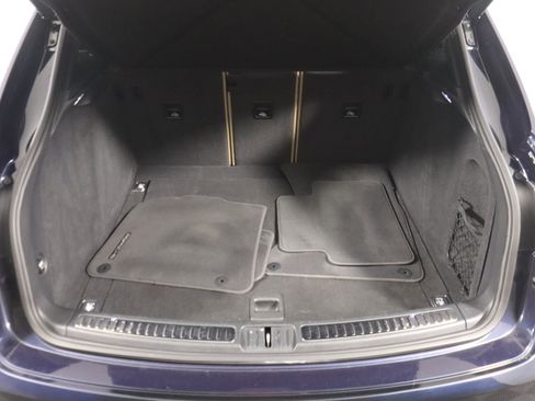 Used 2021 Porsche Macan image 21