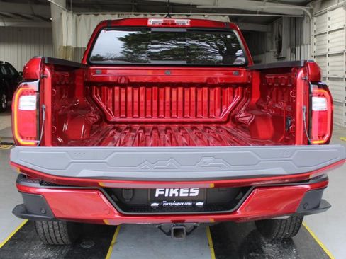 Used 2025 GMC Canyon AT4 image 26