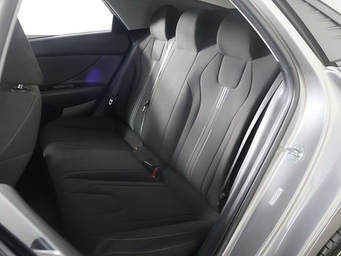 Used 2023 Hyundai Elantra SEL w/ Convenience Package FWD image 28