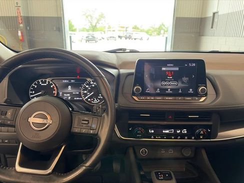 Used 2023 Nissan Rogue SV w/ SV Premium B Package AWD/4WD image 25