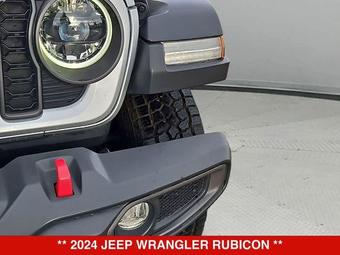 Used 2024 Jeep Wrangler Unlimited Rubicon AWD/4WD image 11