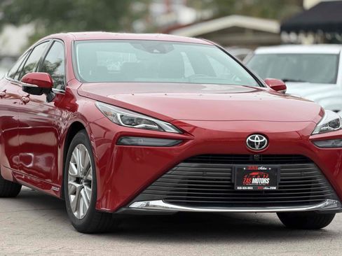 Used 2023 Toyota Mirai w/ Advanced Technology Package RWD image 4