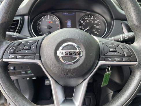 Used 2020 Nissan Rogue Sport S FWD image 17