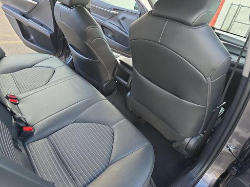 Used 2024 Toyota Camry SE image 17