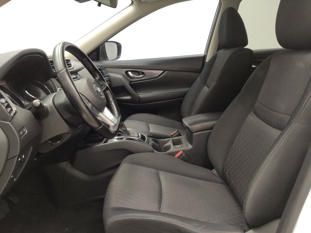 Used 2020 Nissan Rogue SV w/ Sun & Sound Touring Package FWD image 17