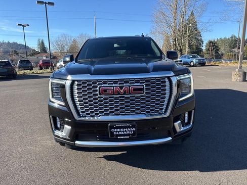 Used 2022 GMC Yukon Denali w/ Max Trailering Package image 2