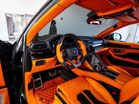 Used 2022 Lamborghini Urus image 50