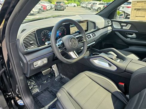 New 2026 Mercedes-Benz GLS 580 4MATIC image 13