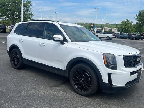 Used 2022 Kia Telluride EX w/ EX Premium Package AWD/4WD image 2