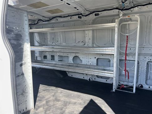 Used 2015 Ford Transit 250 148 Low Roof image 12