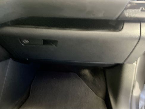 Used 2023 Nissan Pathfinder SV image 35