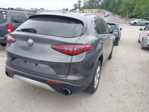 Used 2019 Alfa Romeo Stelvio RWD image 4
