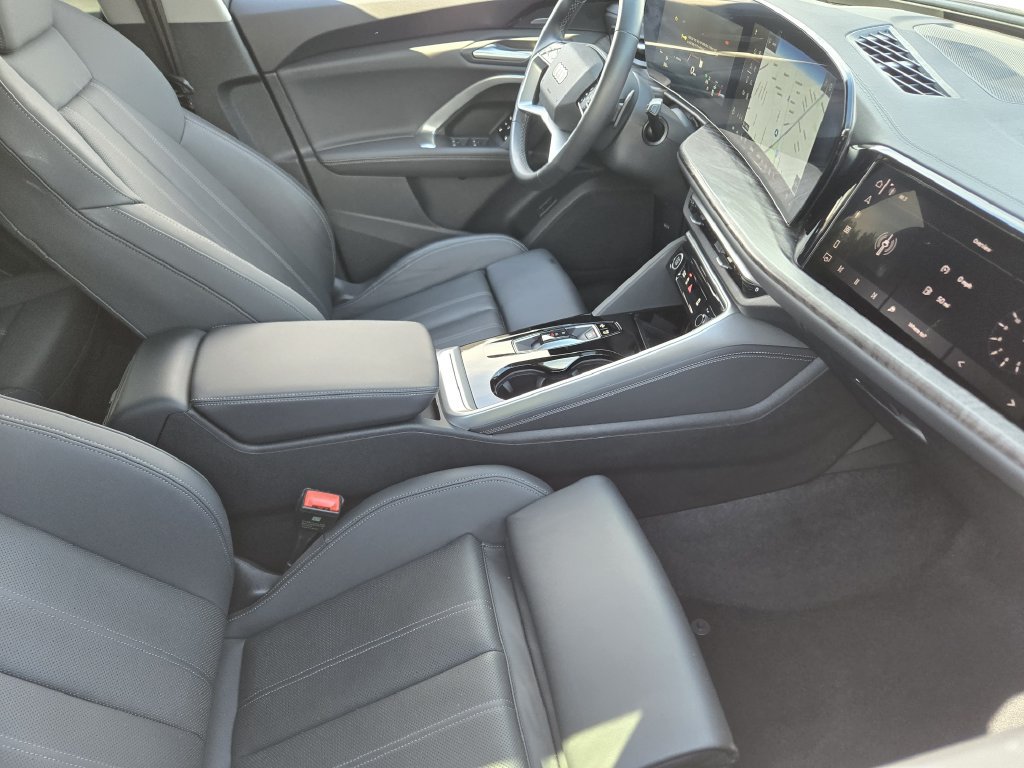 Certified 2025 Audi Q5 Prestige AWD/4WD image 18