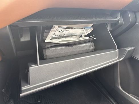 Used 2024 Nissan Pathfinder Platinum w/ Black Appearance Package image 20