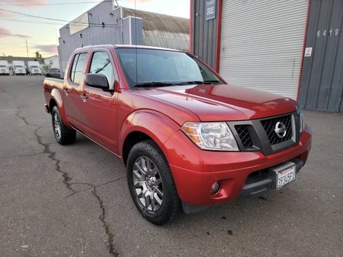 Used 2012 Nissan Frontier SV w/ Sport Appearance Pkg image 7