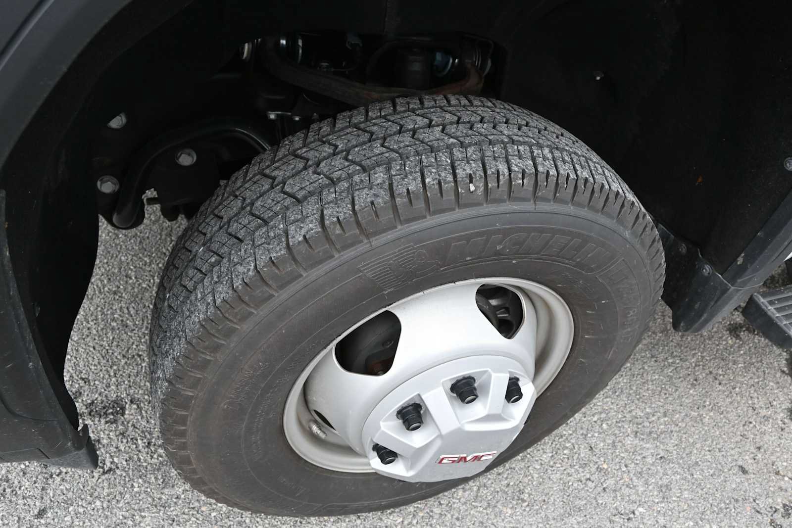 Used 2024 GMC Sierra 3500 Pro w/ Convenience Package AWD/4WD image 13