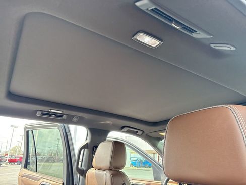 Used 2022 Chevrolet Tahoe High Country AWD/4WD image 35