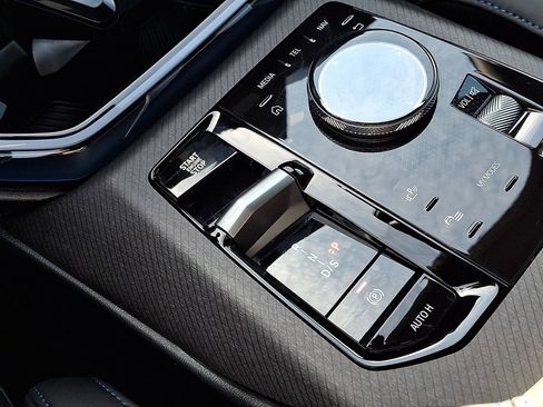 Certified 2025 BMW X3 xDrive30i w/ M Sport Package image 14