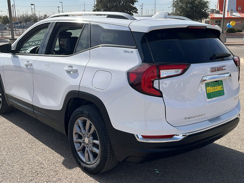 Certified 2024 GMC Terrain SLT image 6