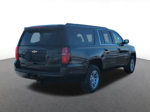 Used 2017 Chevrolet Suburban LS image 6