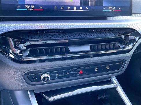 Certified 2025 BMW 330i xDrive Sedan w/ Convenience Package image 33