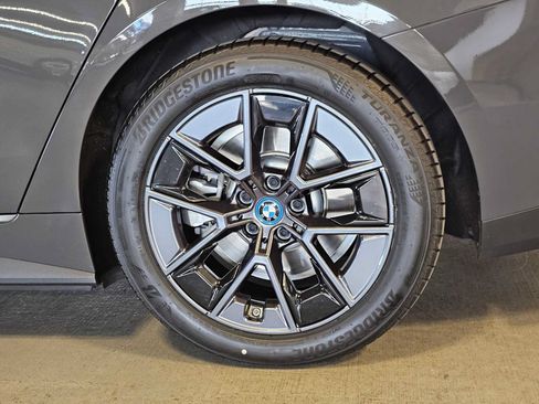 Used 2023 BMW i4 eDrive35 RWD image 8