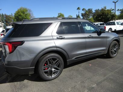 Used 2026 Ford Explorer ST-Line w/ ST-Line Street Pack