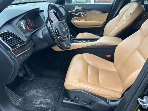 Used 2016 Volvo XC90 T6 Momentum w/ Momentum Plus Package image 14