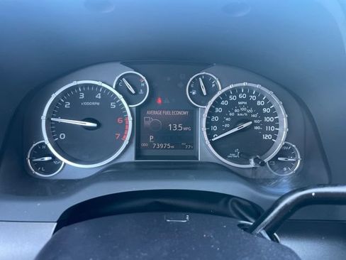 Used 2015 Toyota Tundra SR5 RWD image 9