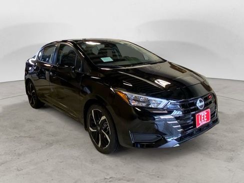 New 2025 Nissan Versa SR FWD image 7