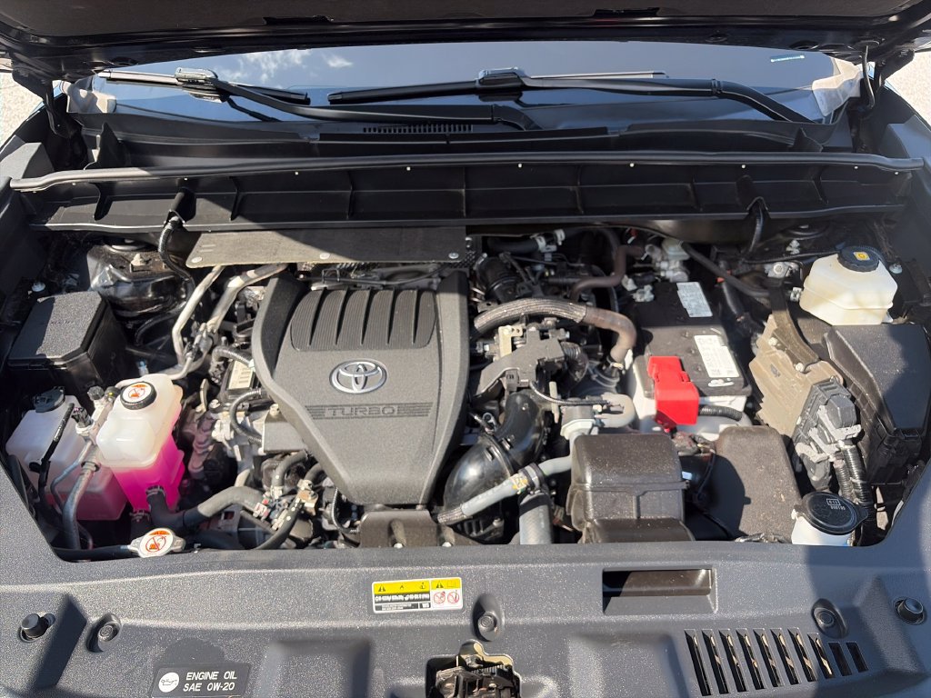 Used 2023 Toyota Highlander XLE AWD/4WD image 22