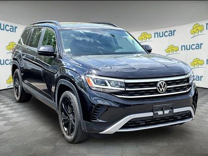 Used 2023 Volkswagen Atlas SE w/ Panoramic Sunroof Package