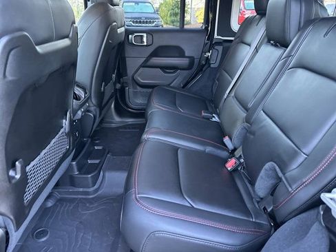 Certified 2025 Jeep Wrangler Unlimited Rubicon image 21