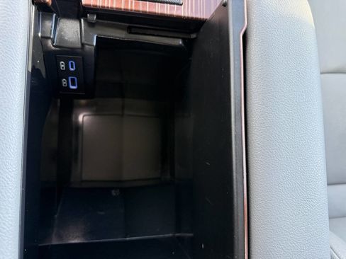 Used 2023 Toyota Sienna XLE image 48