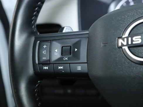 Used 2025 Nissan Rogue SV image 21