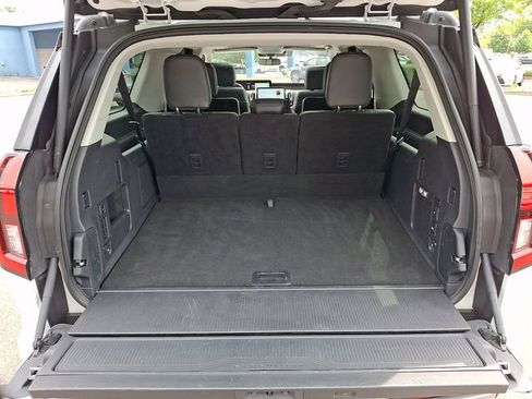 Used 2025 Ford Expedition Max Platinum AWD/4WD image 32