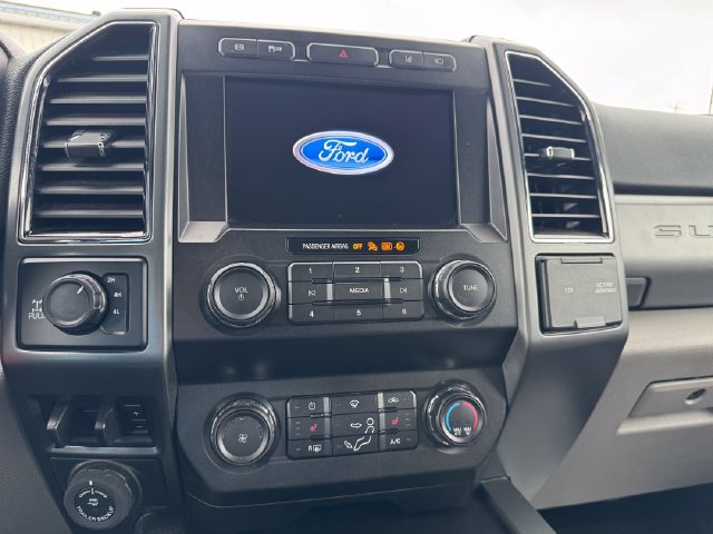 Used 2020 Ford F250 XLT w/ XLT Premium Package AWD/4WD image 6