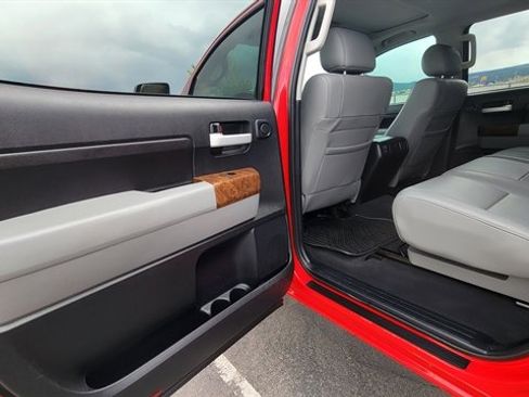 Used 2013 Toyota Tundra Limited w/ Memory Pkg AWD/4WD image 34