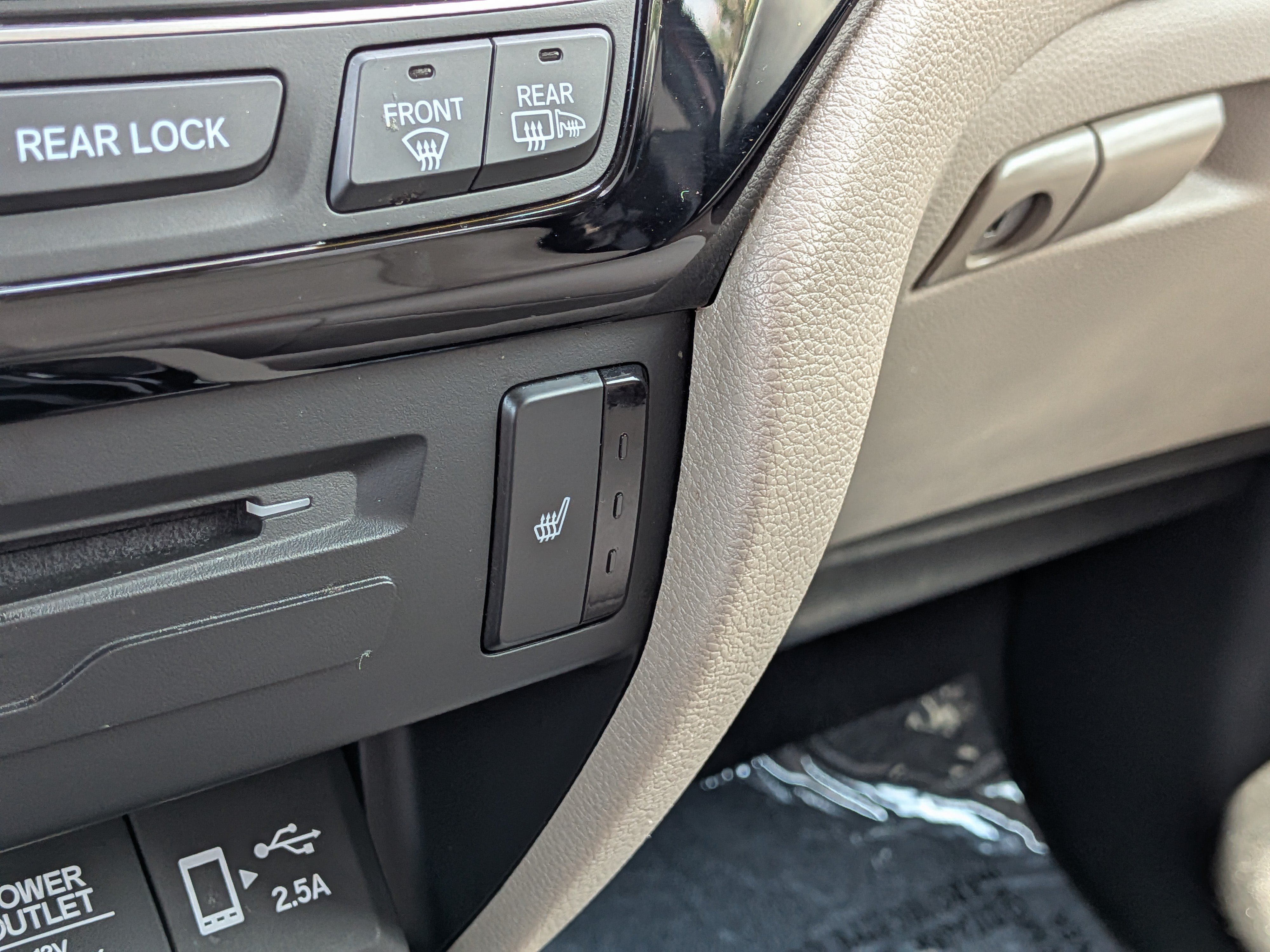 Used 2022 Honda Pilot Touring image 32