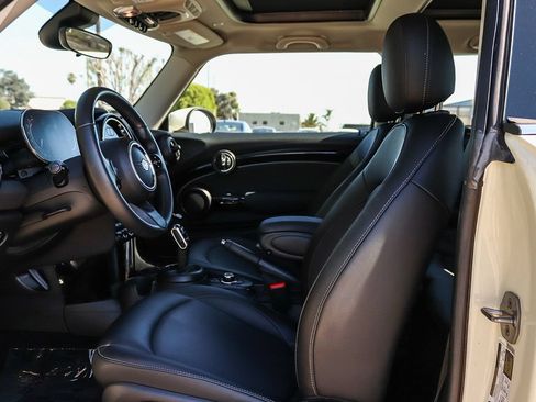 Used 2023 MINI Cooper 2-Door Hardtop FWD image 21
