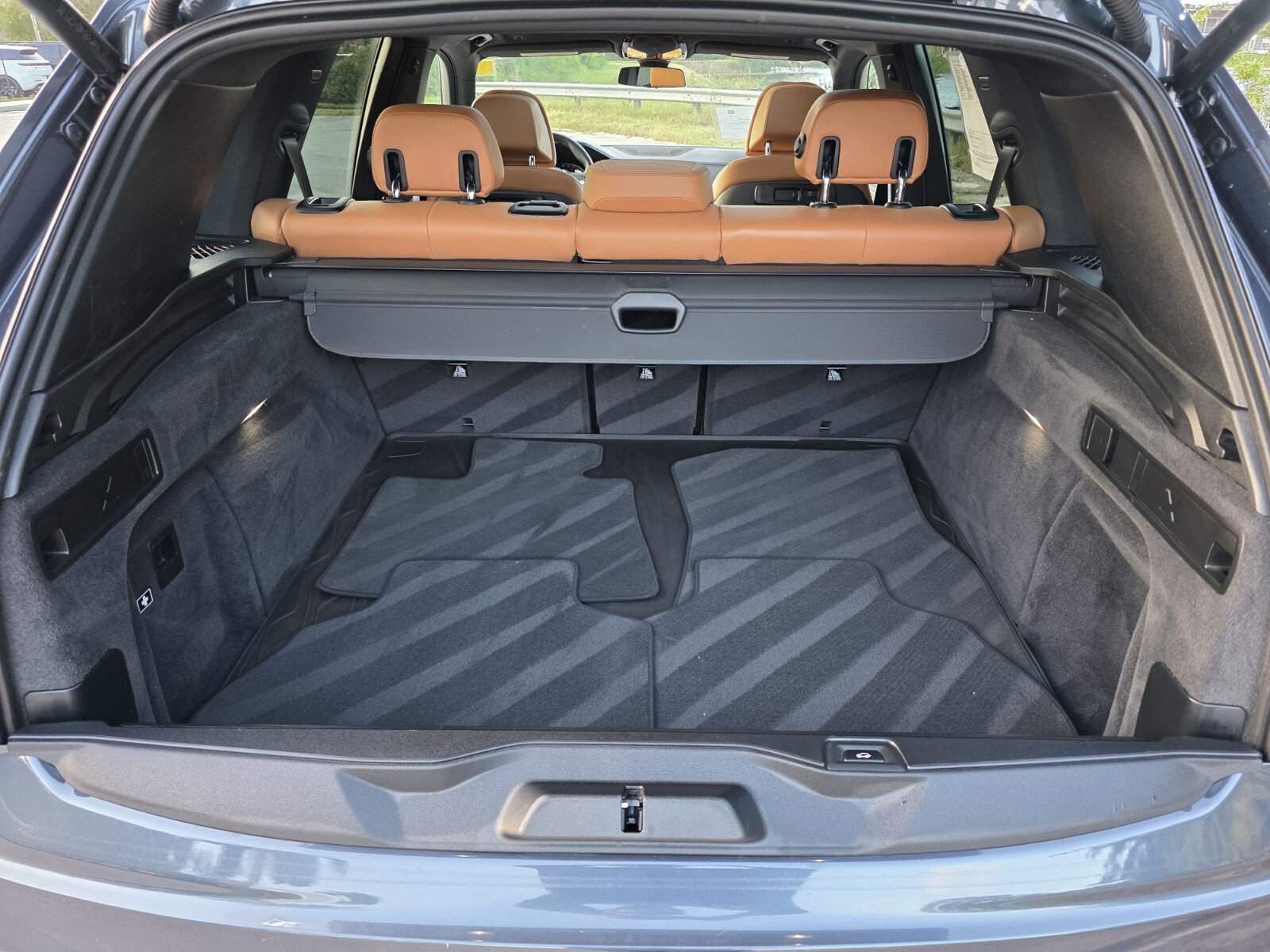 Used 2022 BMW X5 xDrive40i w/ Luxury Seating Package AWD/4WD image 17