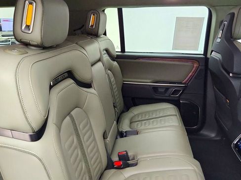 Used 2024 Rivian R1S Adventure AWD/4WD image 24
