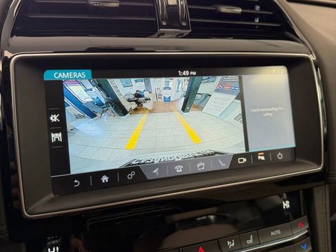 Used 2020 Jaguar F-PACE Prestige image 23