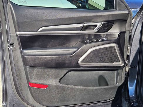 Used 2021 Kia Telluride LX image 16