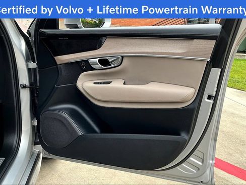 Used 2025 Volvo XC90 B6 Plus AWD/4WD image 25