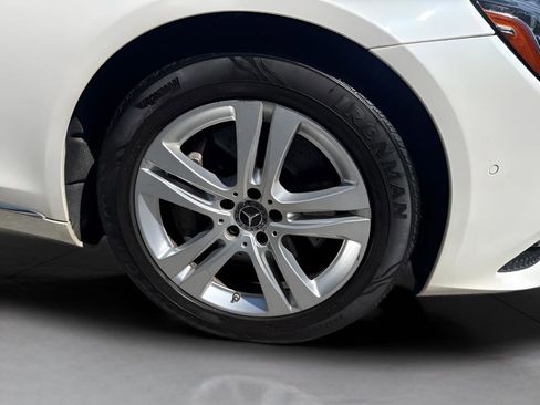 Used 2018 Mercedes-Benz S 560 4MATIC Sedan image 2