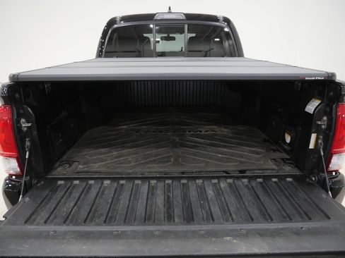 Used 2016 Toyota Tacoma TRD Sport w/ Towing Package AWD/4WD image 24