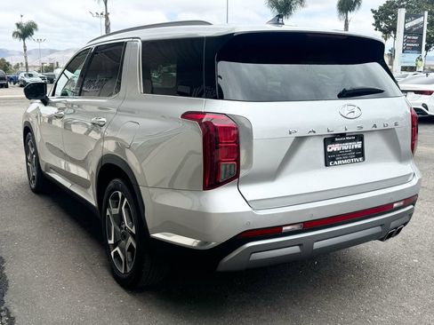 Used 2024 Hyundai Palisade Limited FWD image 6