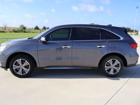 Used 2019 Acura MDX FWD image 2