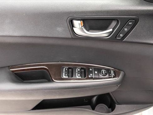 Used 2018 Kia Optima EX w/ Premium Package FWD image 14